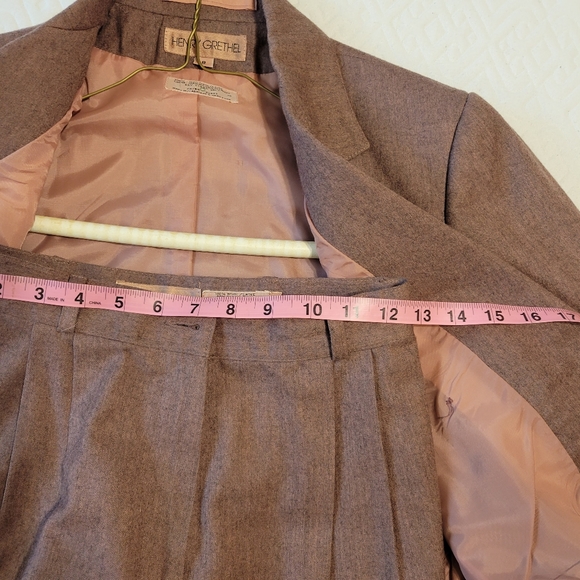 Henry Greyhel women's  mauve wool two-piece pants suit set size 8 petite - Picture 11 of 15